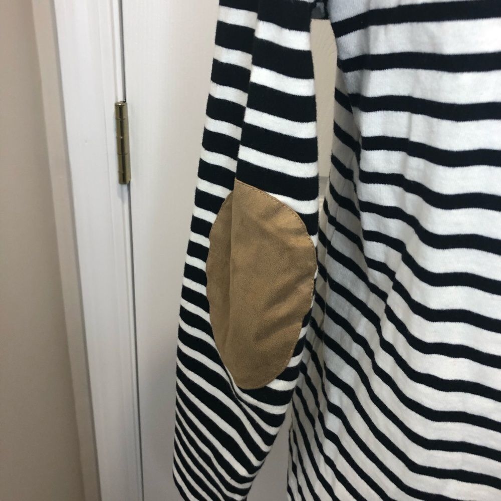 Izod black & white striped long sleeve top xsmall - Picture 6 of 8